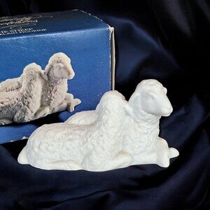 Avon Nativity Collectibles The Sheep Porcelain Nativity Figurine Christmas 1983